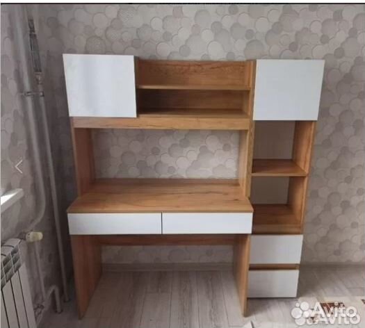 Сэлфи компьютерный стол