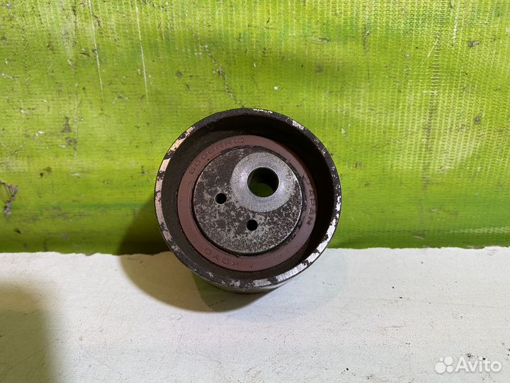 Ролик натяжитель ремня грм Mitsubishi Pajero 4