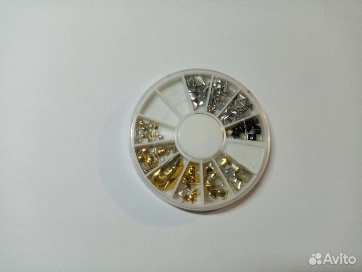 Стразы для маникюра и макияжа