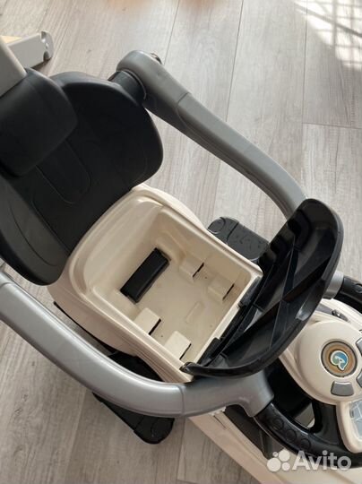 Детская машинка каталка с ручкой