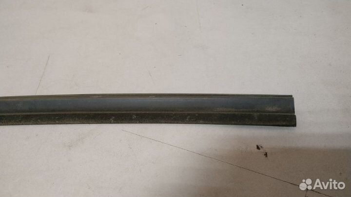 Уплотнитель стекла двери задний левый Daewoo Nexia