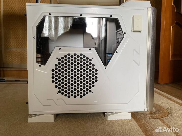 Корпус Thermaltake Armor revo Snow Edition