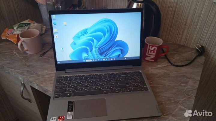 Ноутбук lenovo