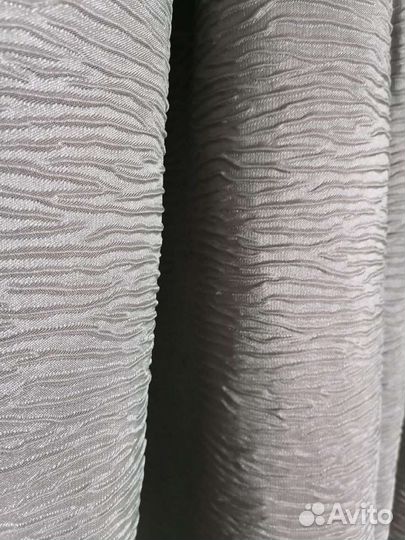 Шторы светло зелёные много