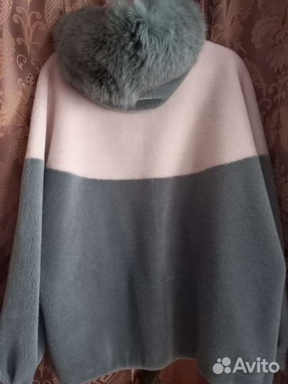 Куртка с капюшоном женская