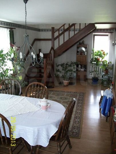 Коттедж 365 м² на участке 12 сот.