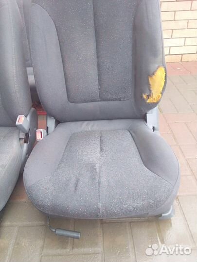 Сиденья на Акцент