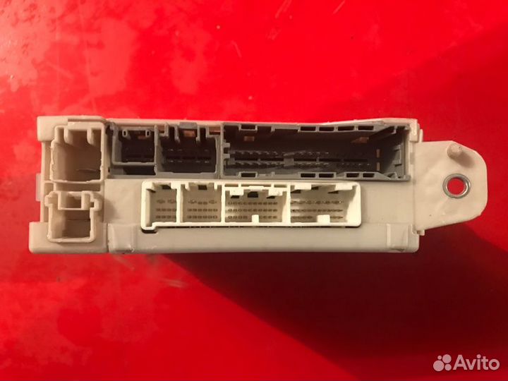 Блок предохранителей Lexus Gs 3