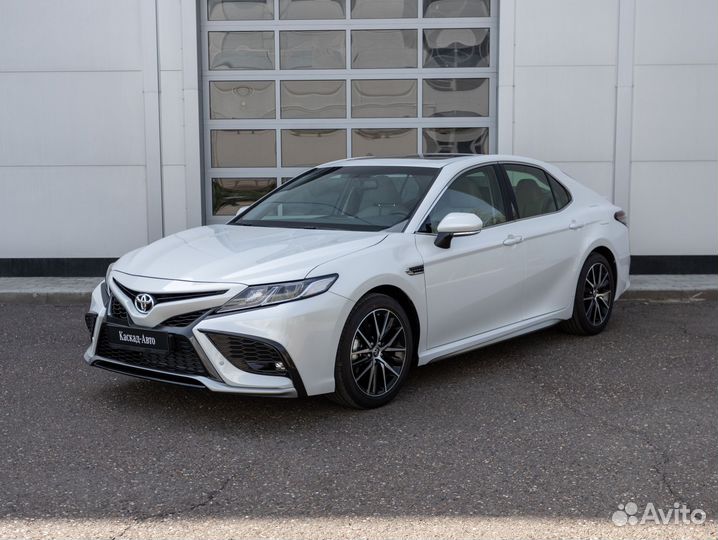 Toyota Camry 2.5 AT, 2022
