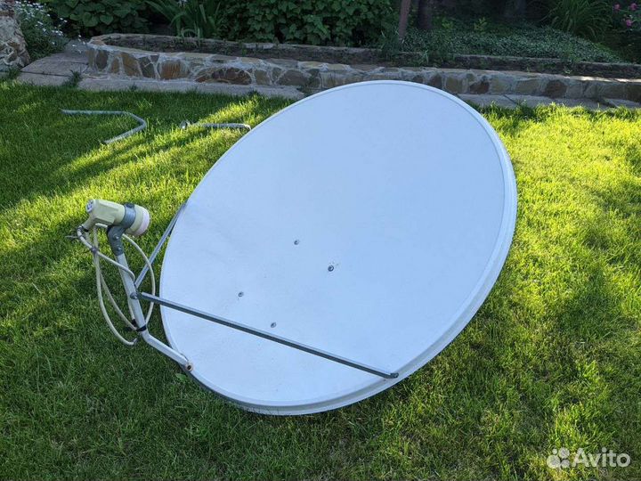 Антенна спутниковая