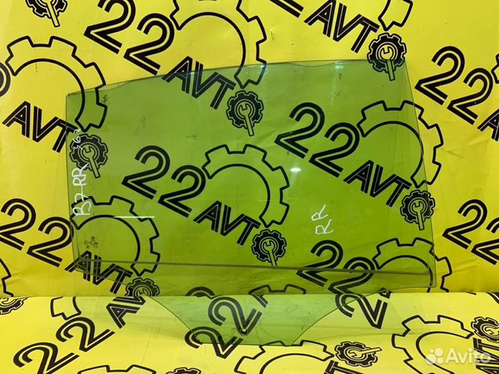 Стекло заднее правое Volkswagen Passat 362