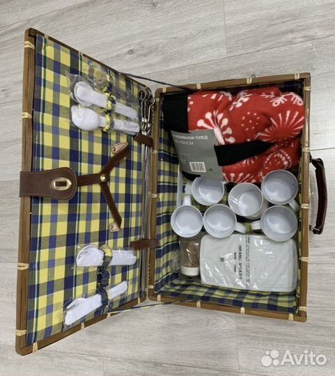 Чемодан для пикника