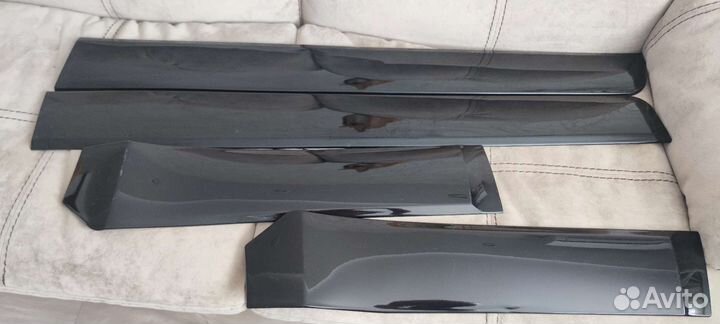 Молдинги на двери Mitsubishi Pajero Sport