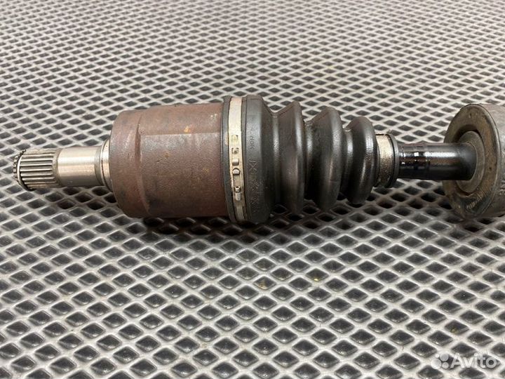 Привод (полуось) в сборе передний левый Honda