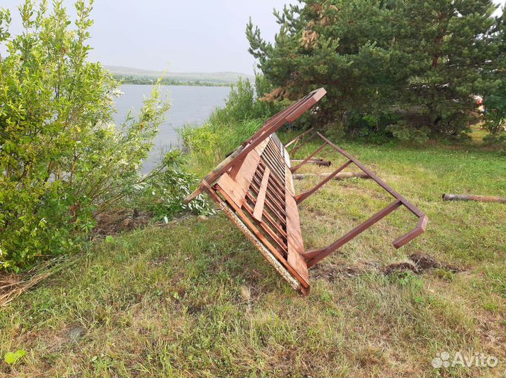 Пирс-мостик металлический