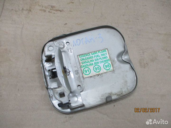 Лючок бензобака Рено Логан 1