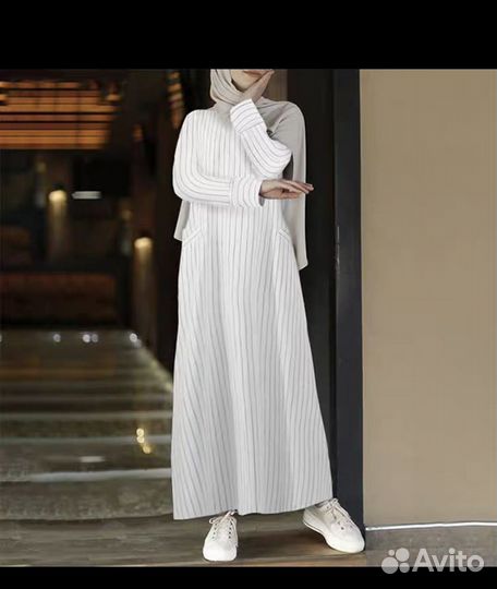 Платье женское,часы в подарок