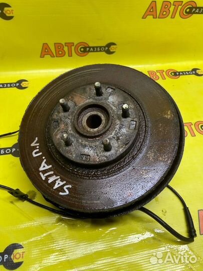 Поворотный кулак передний левый Hyundai Santa Fe