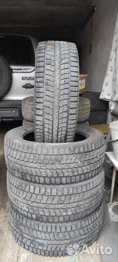 Dunlop SP Winter Ice 01 205/55 R16 94T