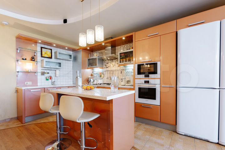 5-к. квартира, 145,7 м², 2/9 эт.