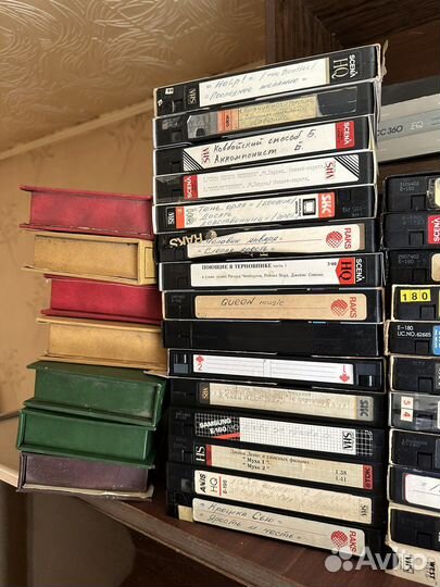 Кассеты видео /аудио и dvd диски