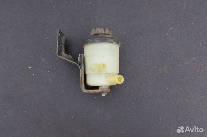 Бачок гура hyundai Getz