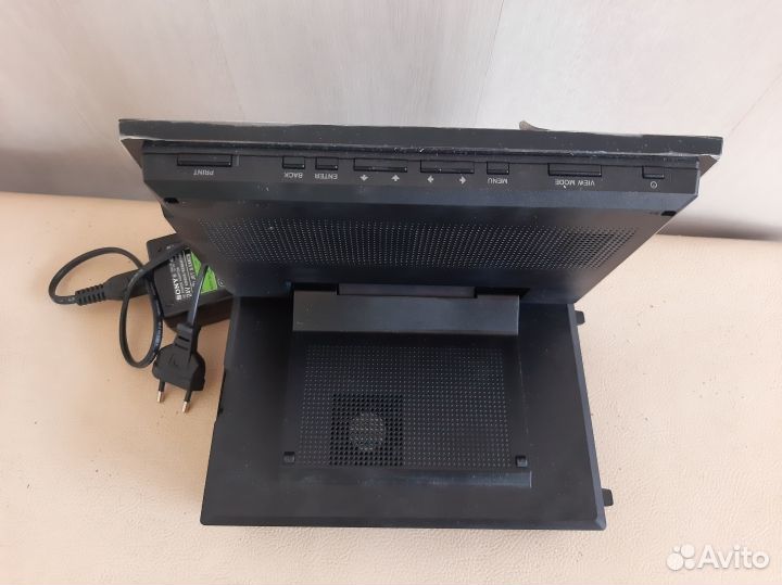 Цифровой фотопринтер с фоторамкой Sony DPP-F800