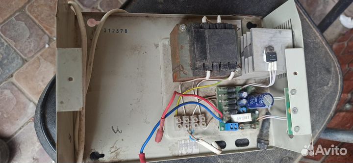 Блок бесперебойного питания 12 вольт