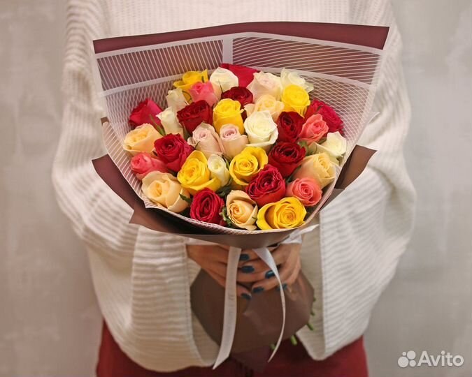 Букет из 35 роз микс 35-40 см (Кения) в упаковке