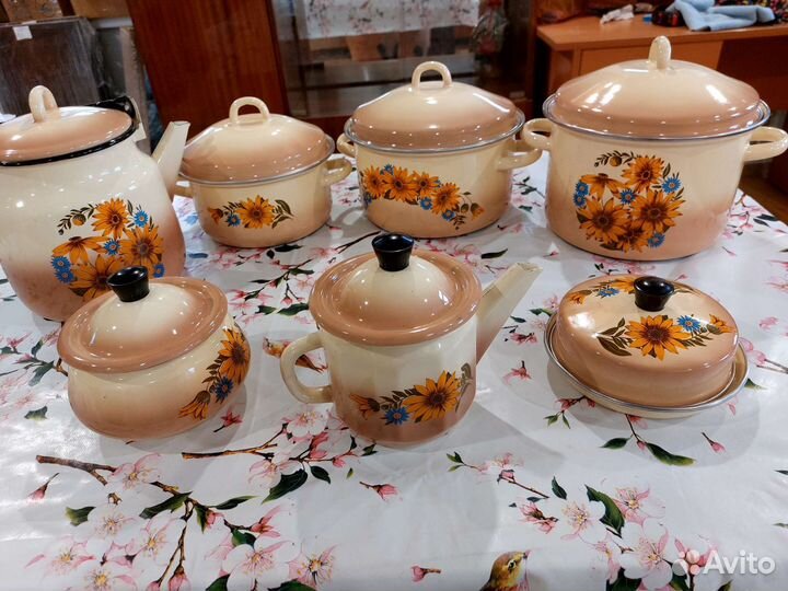 Набор Кастрюль