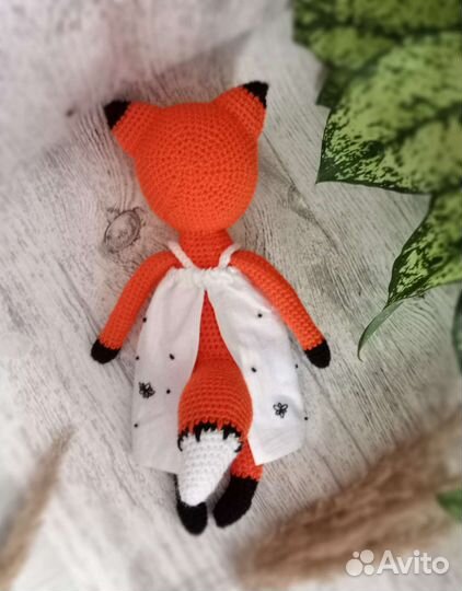 Игрушка Лиса вязаная ручной работы