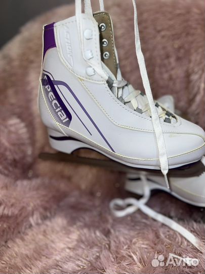 Коньки для девочки 37размер