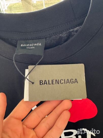 Футболка Balenciaga как у Платины