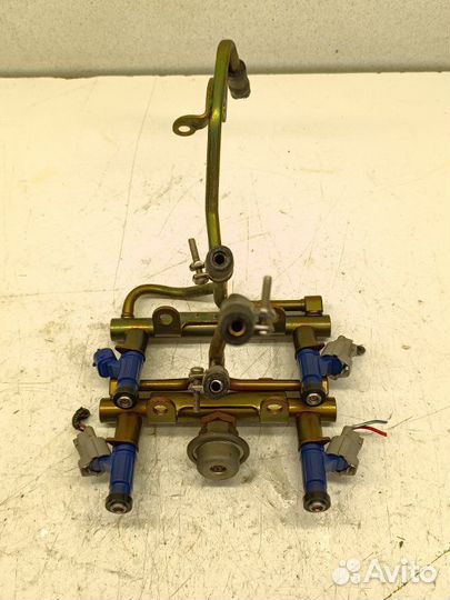 Форсунка топливная Subaru Legacy BL5 EJ204