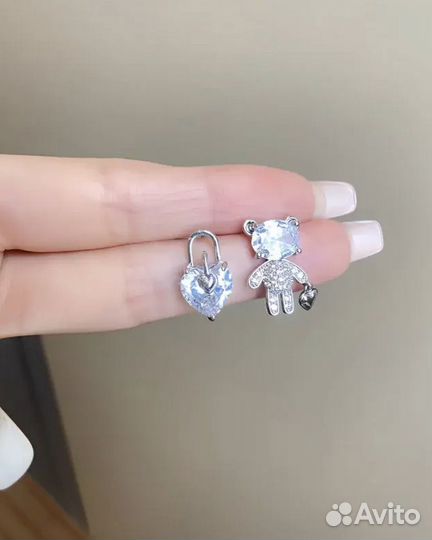 Серьги ассиметричные циркониевые мишка и сердце