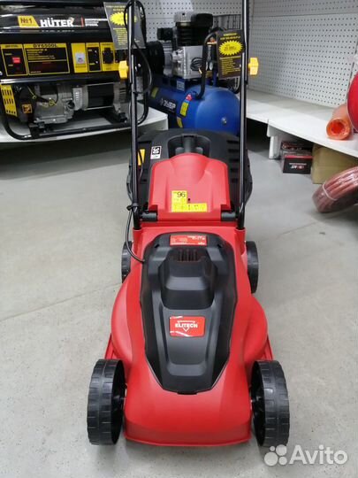 Газонокосилка Elitech ек 1000К (Новая)