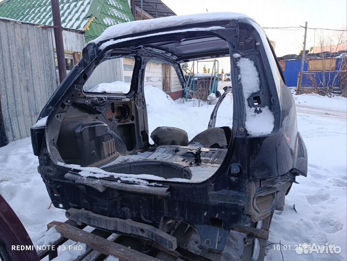 Крыло заднее правое fiesta mk5 купе