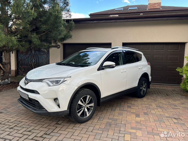Toyota RAV4 2.0 CVT, 2018, битый, 103 000 км