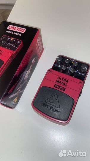 Педаль для электрогитары Behringer UM300