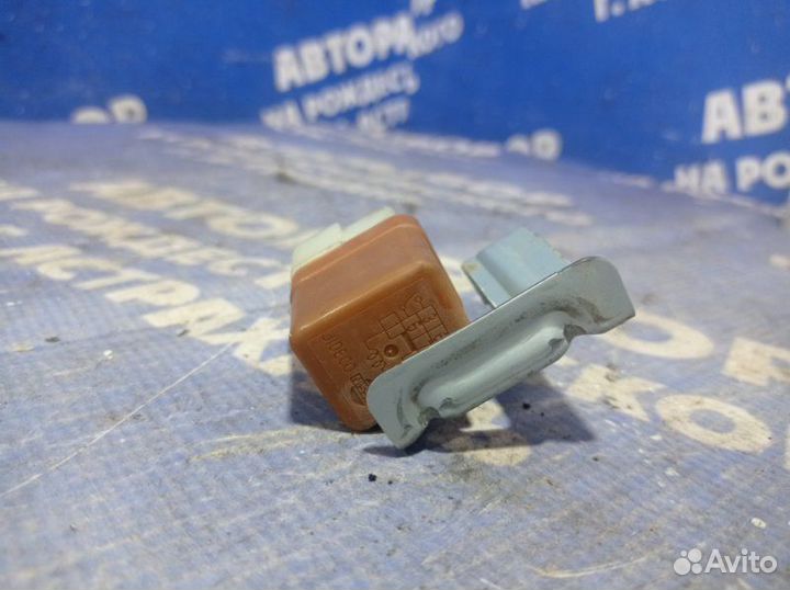 Реле Nissan X-Trail T30 внедорожник 2005