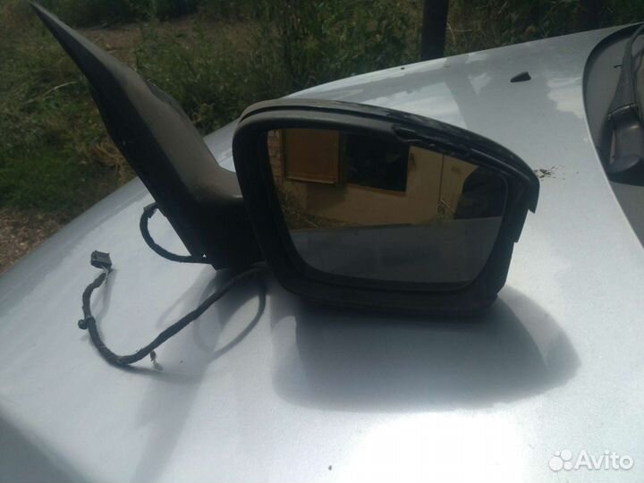 Правое зеркало Volkswagen polo