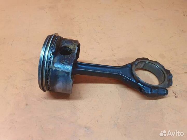 Поршень Infiniti Qx56 JA60 5.6 бензин 2008