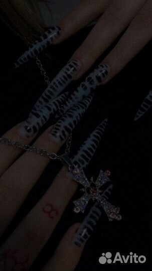 Мастер маникюра в студии