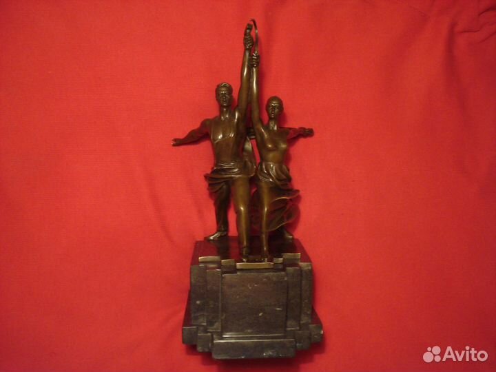 Мосфильм Рабочий и Колхозница ВДНХ ВВЦ Символ 33см