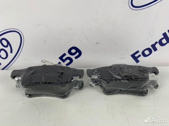 Тормозные колодки заднее Ford Focus 2 CB4