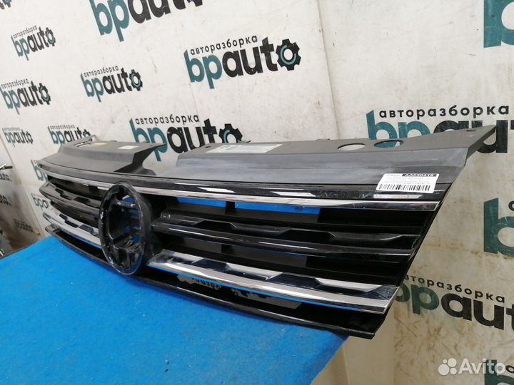 Решетка радиатора 5NA853653 Volkswagen Tiguan II