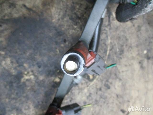 Форсунка топливная Mazda Demio DW 1999 195500-3020