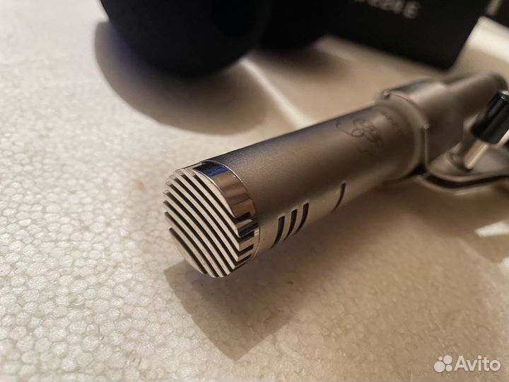 AKG D224 C студийный микрофон с двойной диафрагмой