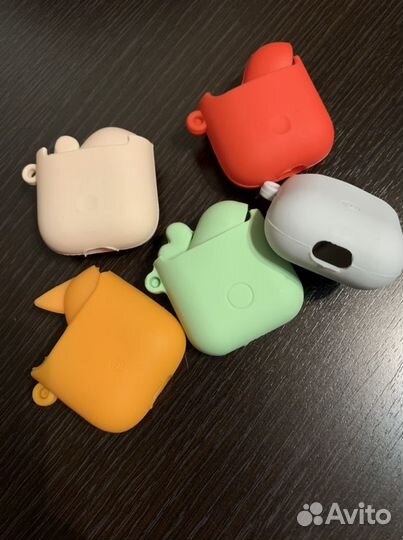 Чехлы на airpods