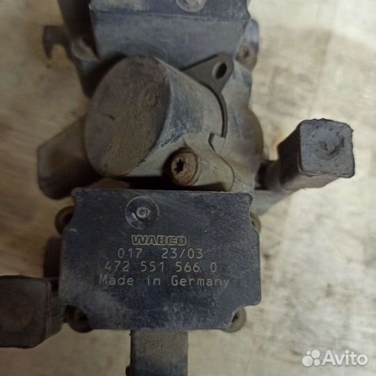 Блок клапанов подвески Land Rover Range Rover L322